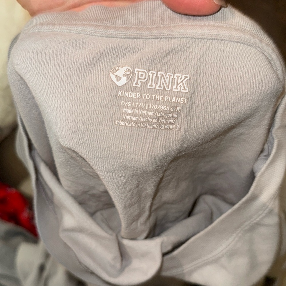 Victoria’s Secret pink one size tee “ it’s all love” “ choose kindness” - Picture 5 of 6